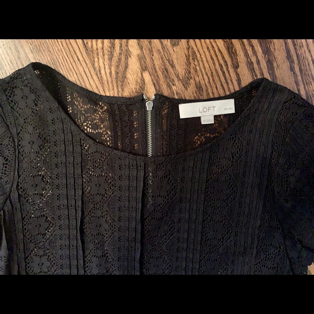 LOFT Lace Top - Picture 4 of 4